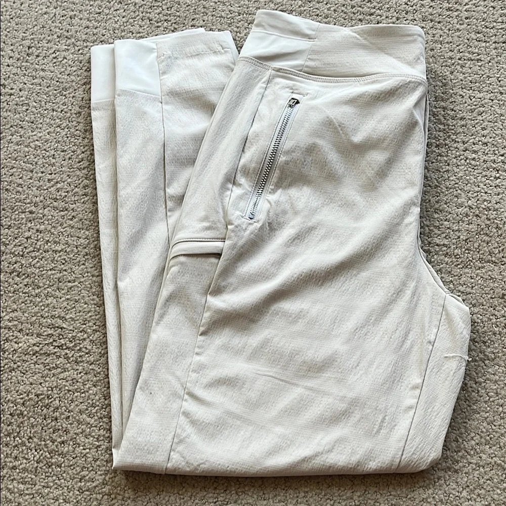 Women’s Athleta Rainer Pants - Picture 5 of 5